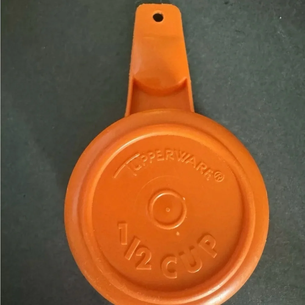 Vintage Tupperware measuring cups